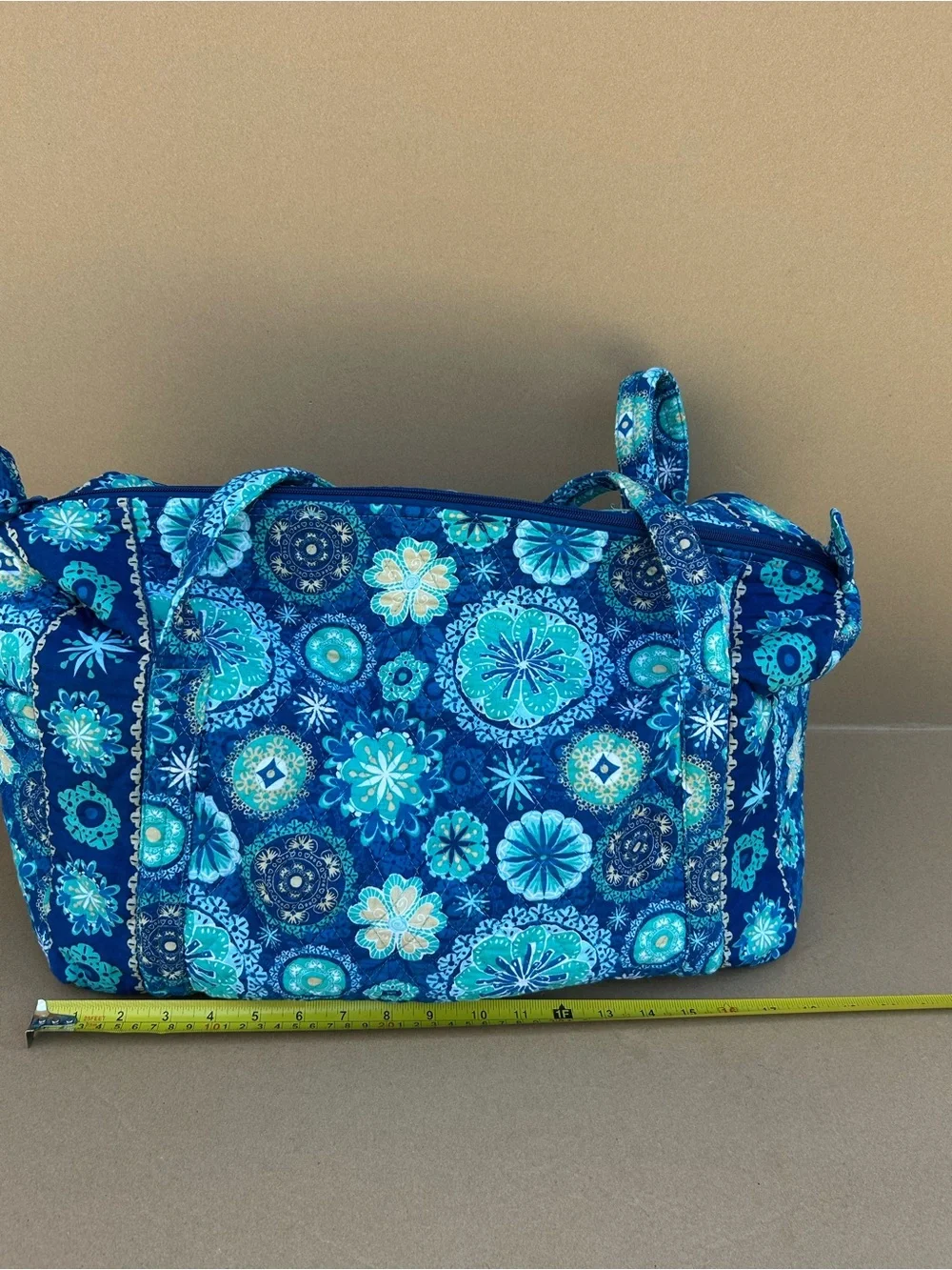 Vera Bradley Duffel Bag Quilted Medium Travel weekender Blue Floral Medallion